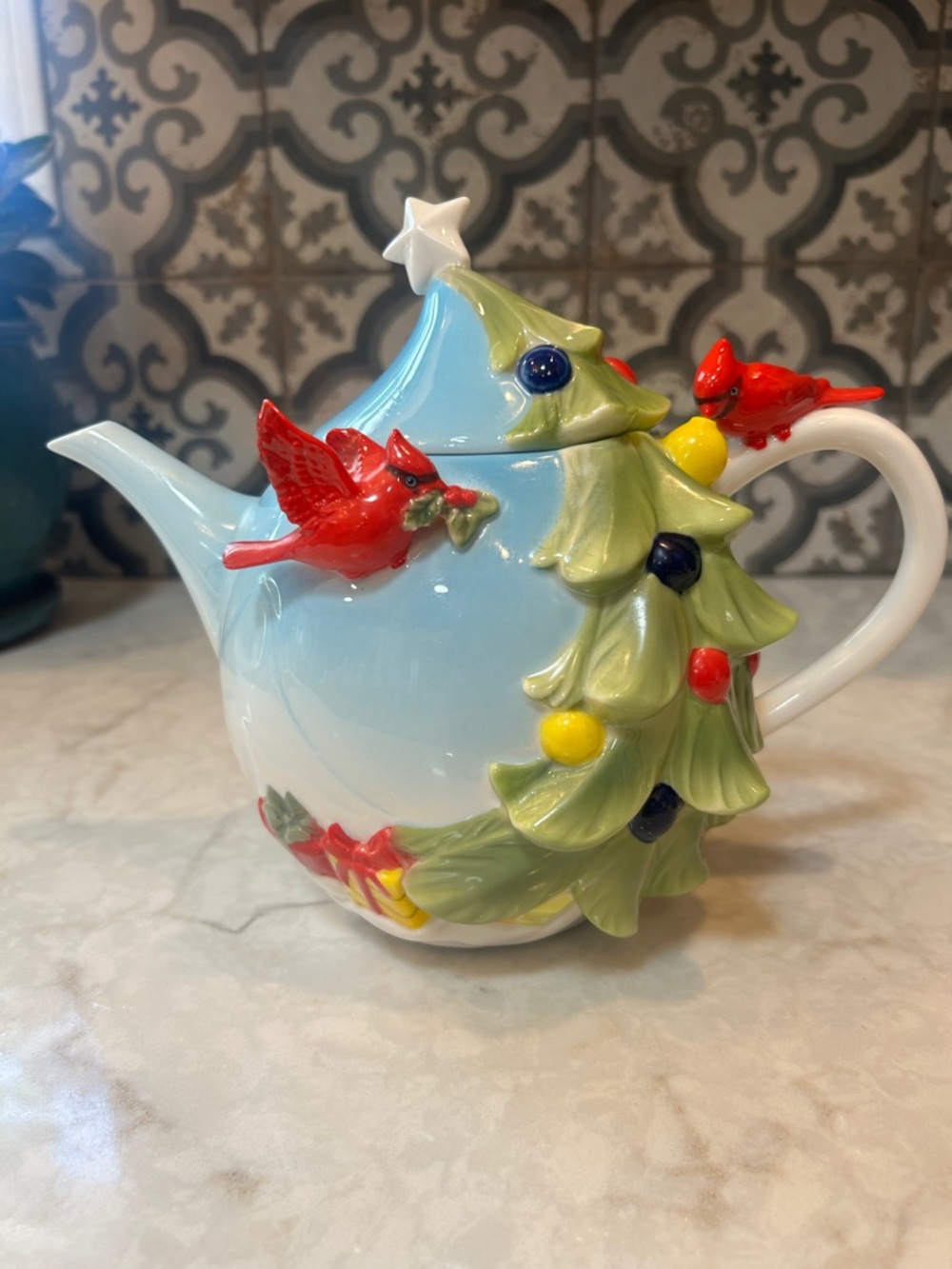 PIER 1- Collectible Holiday Cardinal Teapot- Y2K-EUC